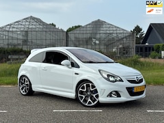 Opel Corsa - 1.6-16V Turbo OPC Xenon | Navi | Cruise | Recaro Schaalstoelen | Sterrenhemel