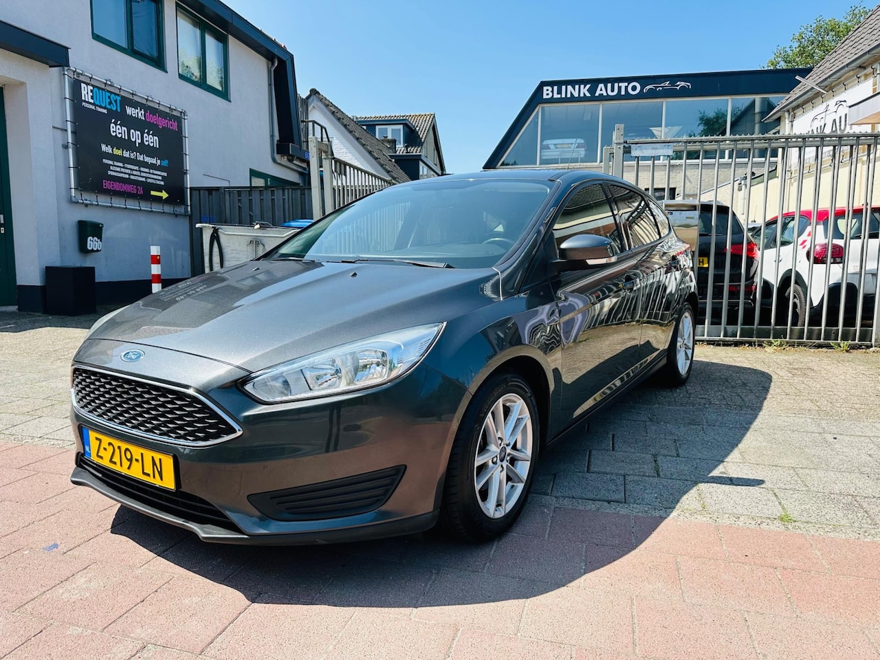 Ford Focus - 1.0 Titanium Edition Airco N.A.P Garantie - AutoWereld.nl