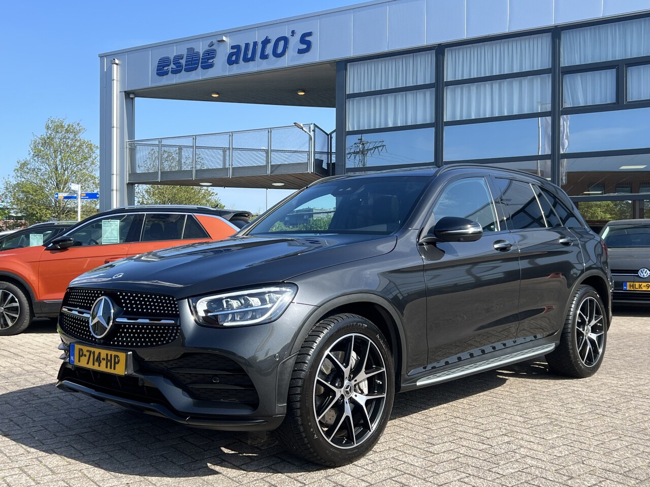 Mercedes-Benz GLC-klasse - 200 4MATIC Premium Plus AMG Navigatie Trekhaak Panoramadak 360 Camera Elek Stoelen + Verwa - AutoWereld.nl