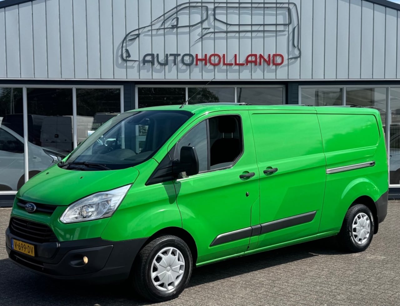 Ford Transit Custom - 2.0 TDCI 96KW 131PK L2H1 EURO 6 NAVIGATIE/ AIRCO/ CRUISE CONTROL/ TREKHAAK/ 100% DEALEROND - AutoWereld.nl