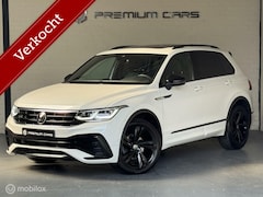 Volkswagen Tiguan - 1.5 TSI R-Line Black Pano IQ Keyless H&K