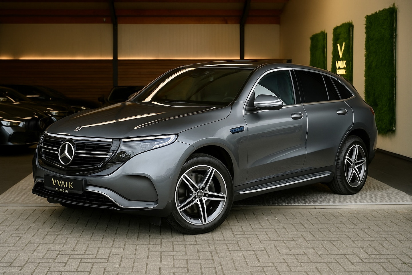 Mercedes-Benz EQC - 400 4MATIC Premium Plus 80 kWh AMG - Memory - Distronic - Schuifdak - Keyless Entry - HUD - AutoWereld.nl