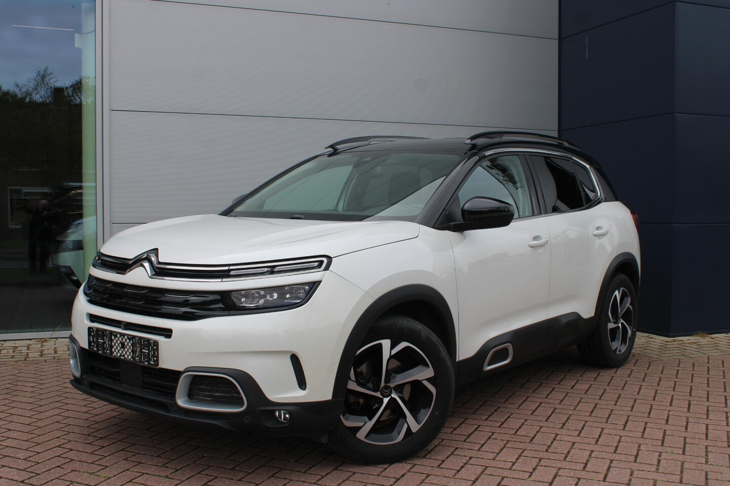 Citroën C5 Aircross - 1.2 PureTech 130pk Feel Airco Navi Camera Carplay Zeer mooi - AutoWereld.nl
