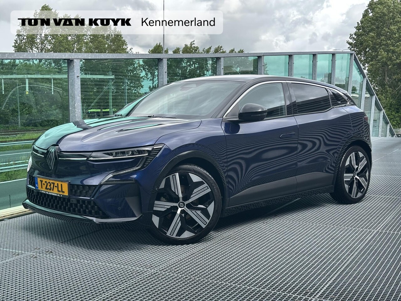 Renault Mégane E-Tech - EV60 Optimum Charge Iconic Automaat, Leder, Navigatie, 360 graden parkeercamera, Adaptive - AutoWereld.nl