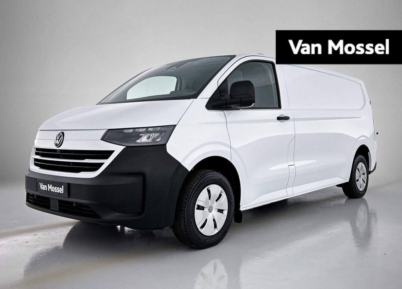 Volkswagen e-Transporter - L2H1 Life 218 PK | Airco | Trekhaak | Multifunctioneel stuur | Cruise control | UIT VOORRA - AutoWereld.nl