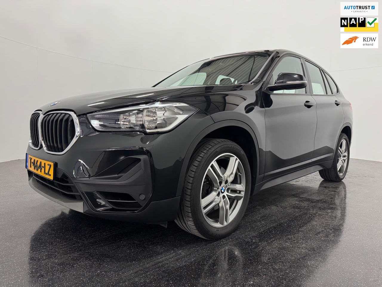 BMW X1 - SDrive18i High Executive AUT / FACELIFT / Camera 18" M velgen - AutoWereld.nl