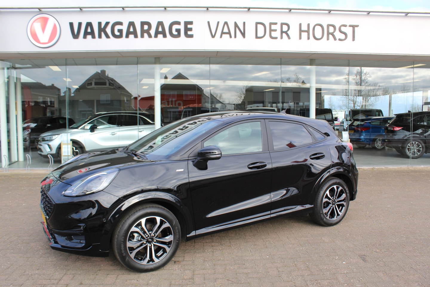 Ford Puma - 1.0-125pk EcoBoost Hybrid ST-Line. April 2024 ! Slechts 7.400km ! Autm. airco, navigatie, - AutoWereld.nl