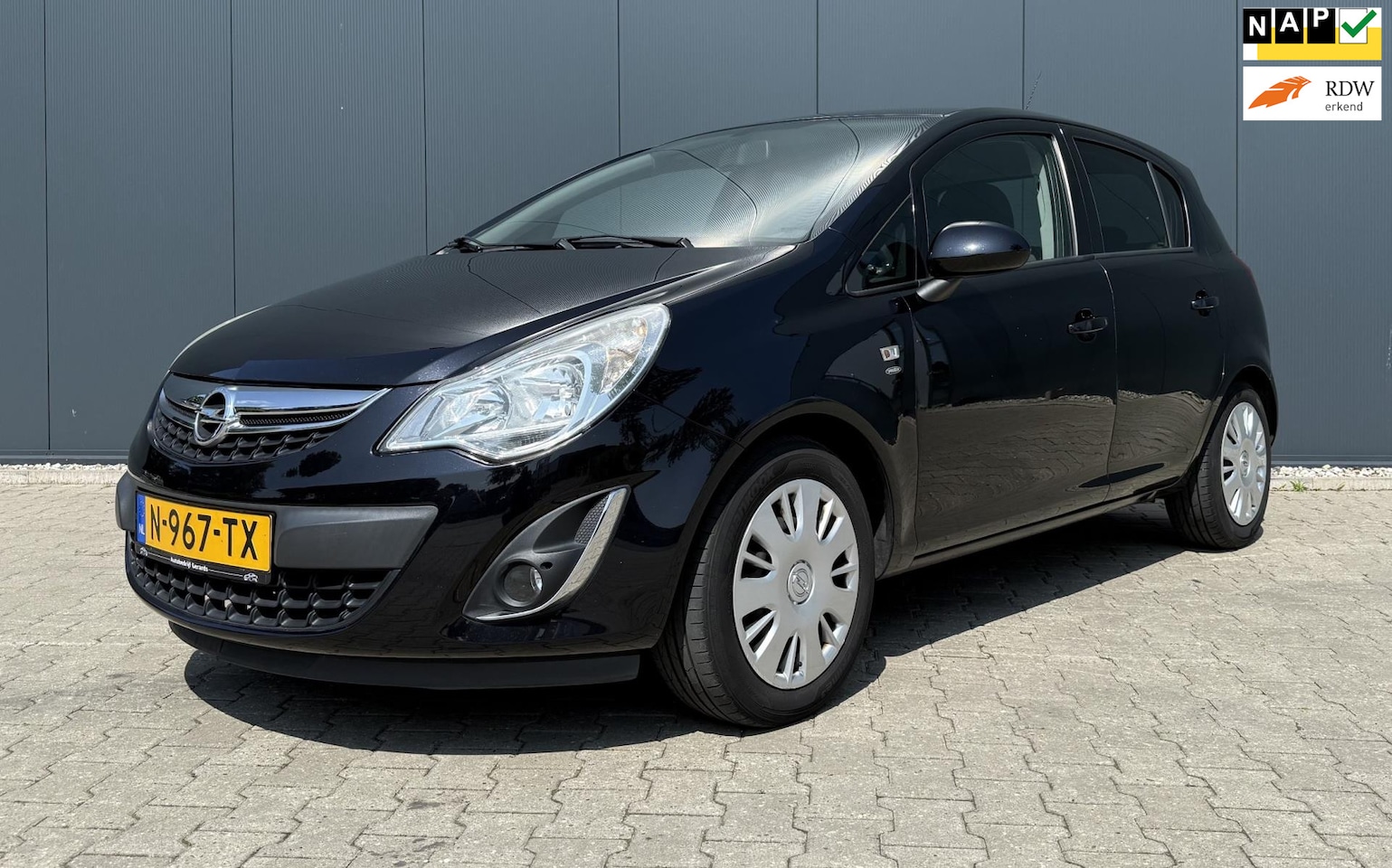 Opel Corsa - 1.2 EcoFlex Selection Airco APK Nette Auto - AutoWereld.nl