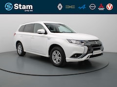 Mitsubishi Outlander - 2.4 PHEV Pure Camera | Climate | Cruise | Parkeersens. achter | Trekhaak