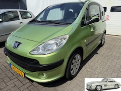 Peugeot 1007 - 1.6-16V Gentry automaat