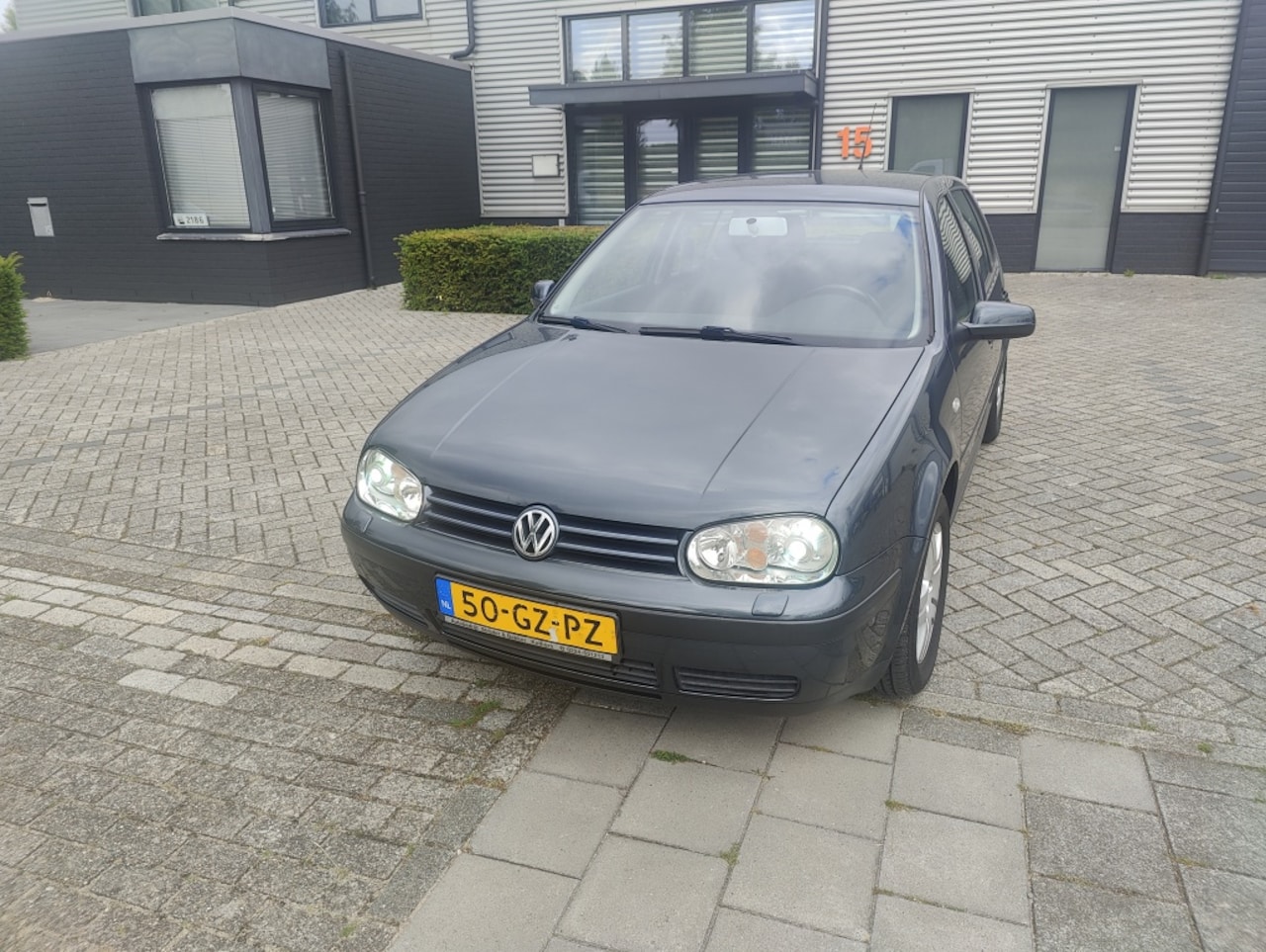Volkswagen Golf - 2.0 Highline BJ 2001 XENON - AutoWereld.nl