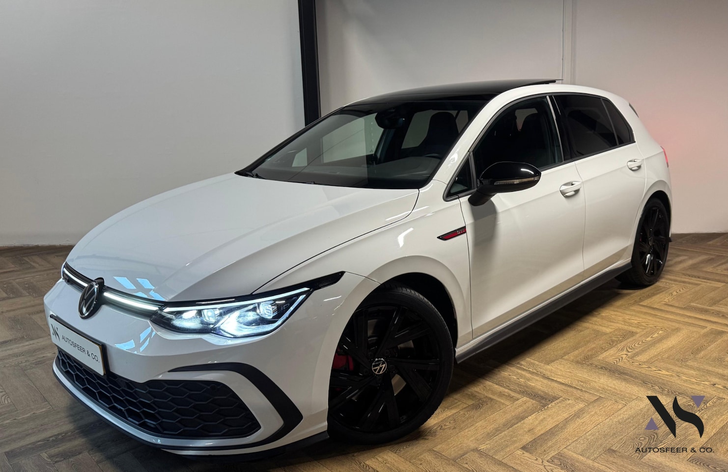 Volkswagen Golf - 2.0 TSI GTI PANO CAM BLINDSPOT. H&K' - AutoWereld.nl
