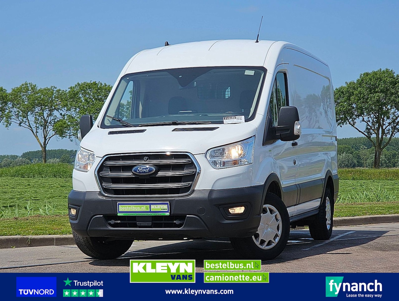 Ford Transit - 2.0 L2H2 Navi Euro6 AC! - AutoWereld.nl