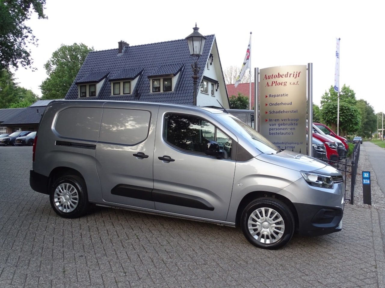Toyota ProAce City - 1.5 D-4D Live Long 131 PK NAVI PDC TREKHAAK 1e eig - AutoWereld.nl