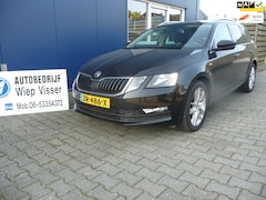 Skoda Octavia Combi - 1.6 TDI Greentech Clever Edition