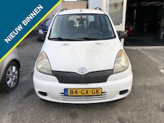 Toyota Yaris Verso - 1.3-16V VVT-i Luna