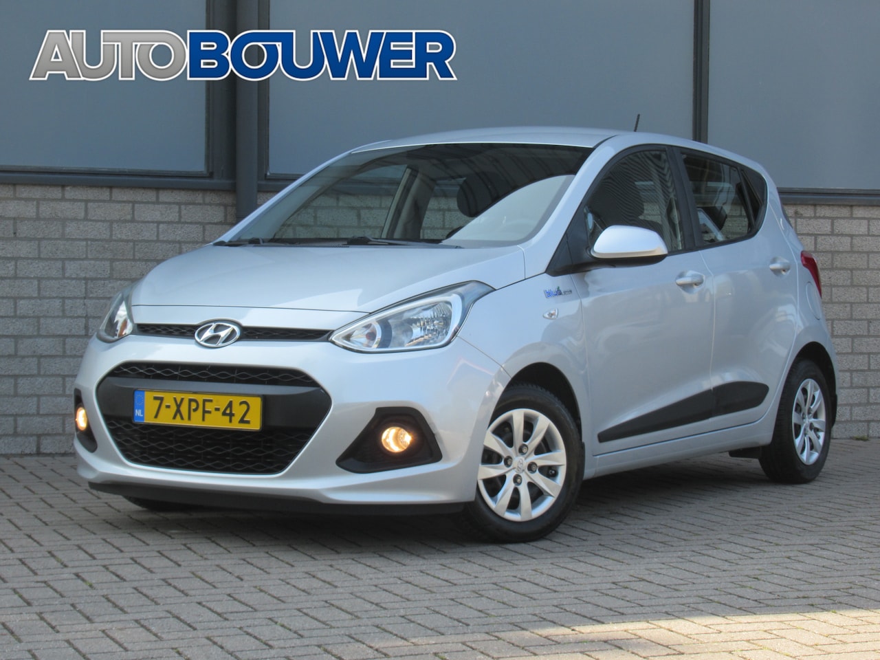 Hyundai i10 - 1.0i i-Motion Comfort 1e eigen | cruise | climate control | tr.haak | zeer netjes! - AutoWereld.nl