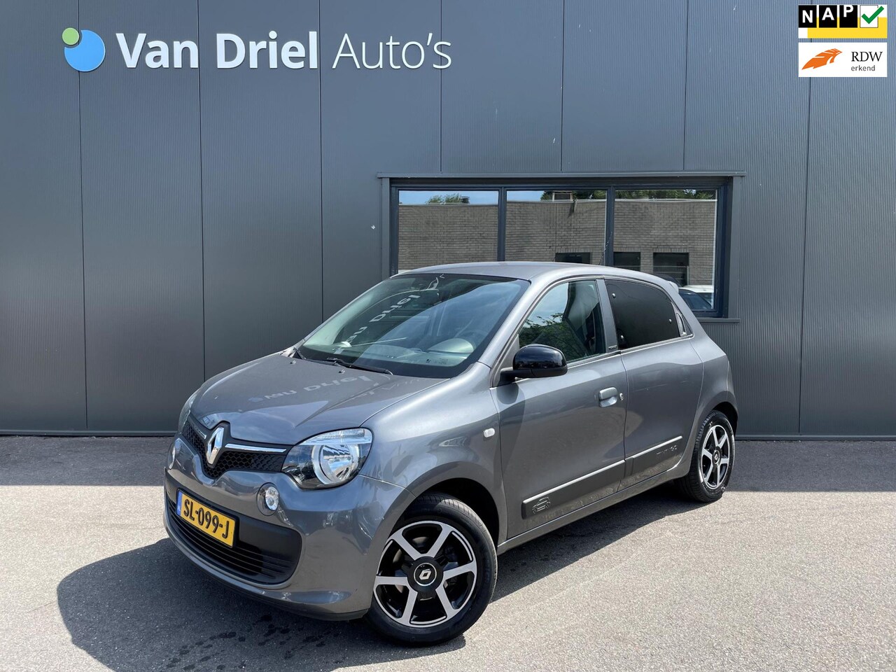 Renault Twingo - SCe 70 Limited / Airco / Parkeersensoren achter! - AutoWereld.nl
