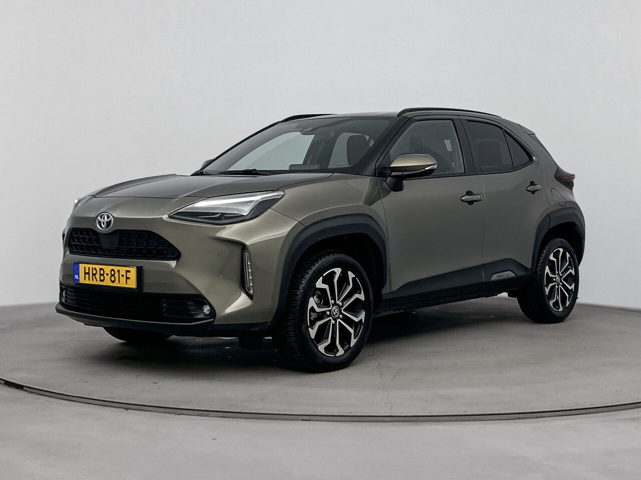 Toyota Yaris Cross - 1.5 Hybrid Dynamic Limited | Parkeersensoren | Apple Carplay -/ Android Auto Draadloos | - AutoWereld.nl