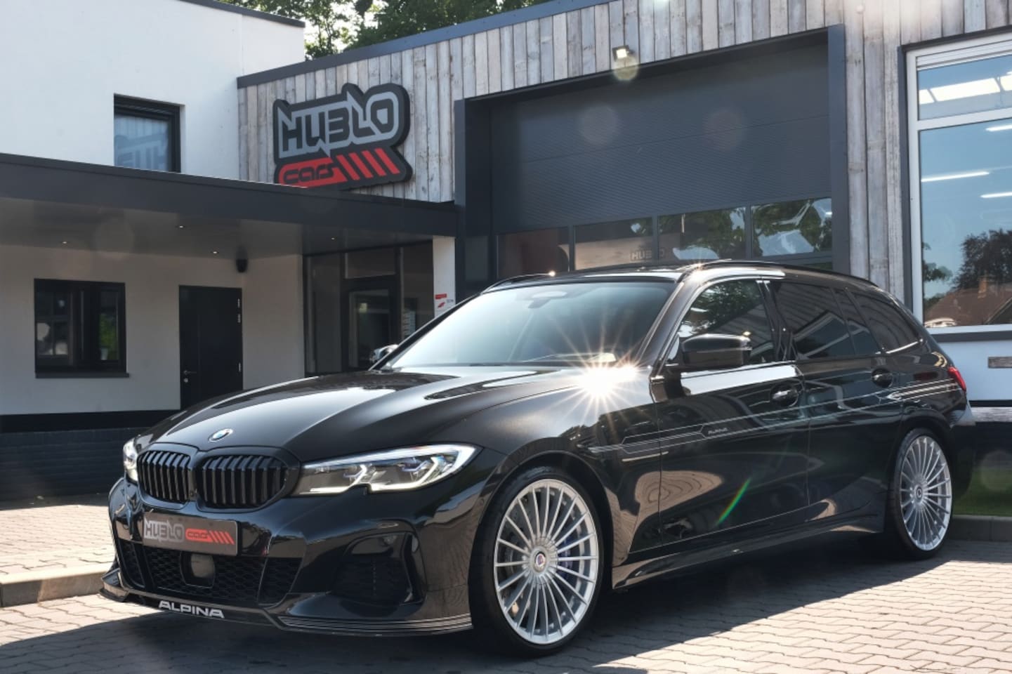 Alpina B3 - BMW ALPINA TOURING B3 Pano, HUD, Leder, 360. HK Muziek, Trekhaak. - AutoWereld.nl