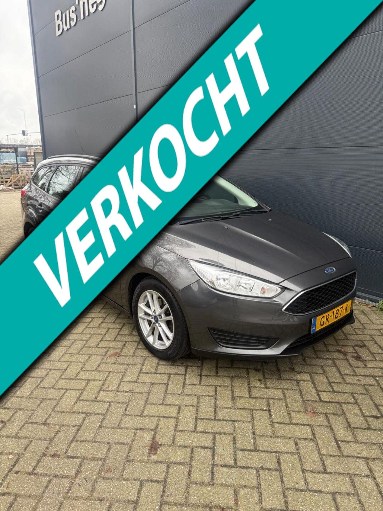 Ford Focus Wagon - 1,0/Navi/bluetoo/Airco/cruise/park sensoren/ - AutoWereld.nl