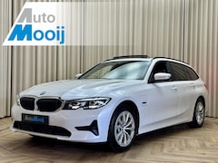 BMW 3-serie Touring - 320e *Sport-Line* Panoramadak / Leder / Stoelverwarming / Apple Carplay / Elek. Trekhaak /