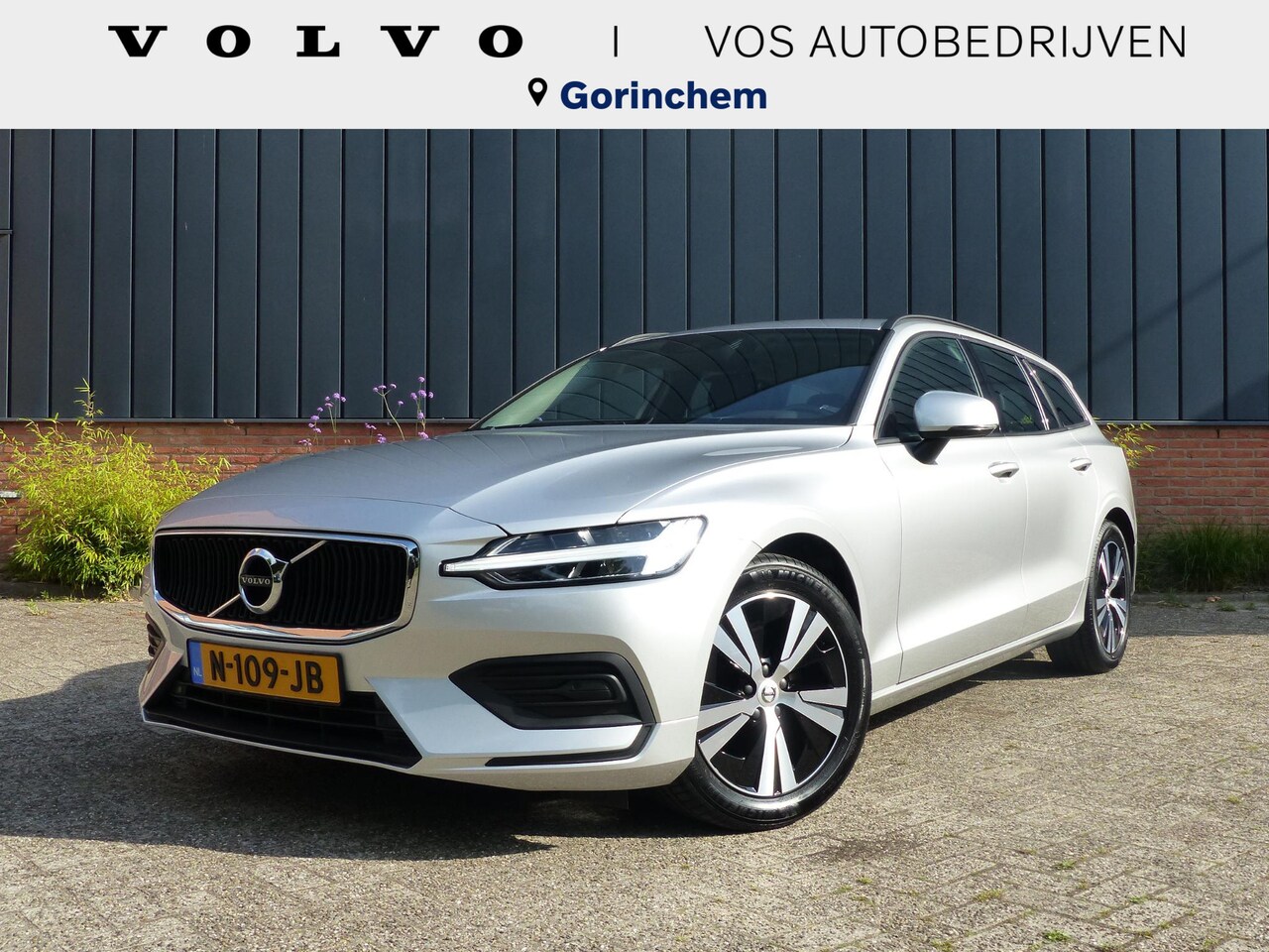 Volvo V60 - B3 Momentum Advantage - AutoWereld.nl
