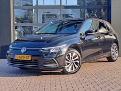 Volkswagen Golf - 1.5 eTSI R-Line Business+ | LED | Trekhaak | All-seasons | ACC | Keyless | Stoelverwarming