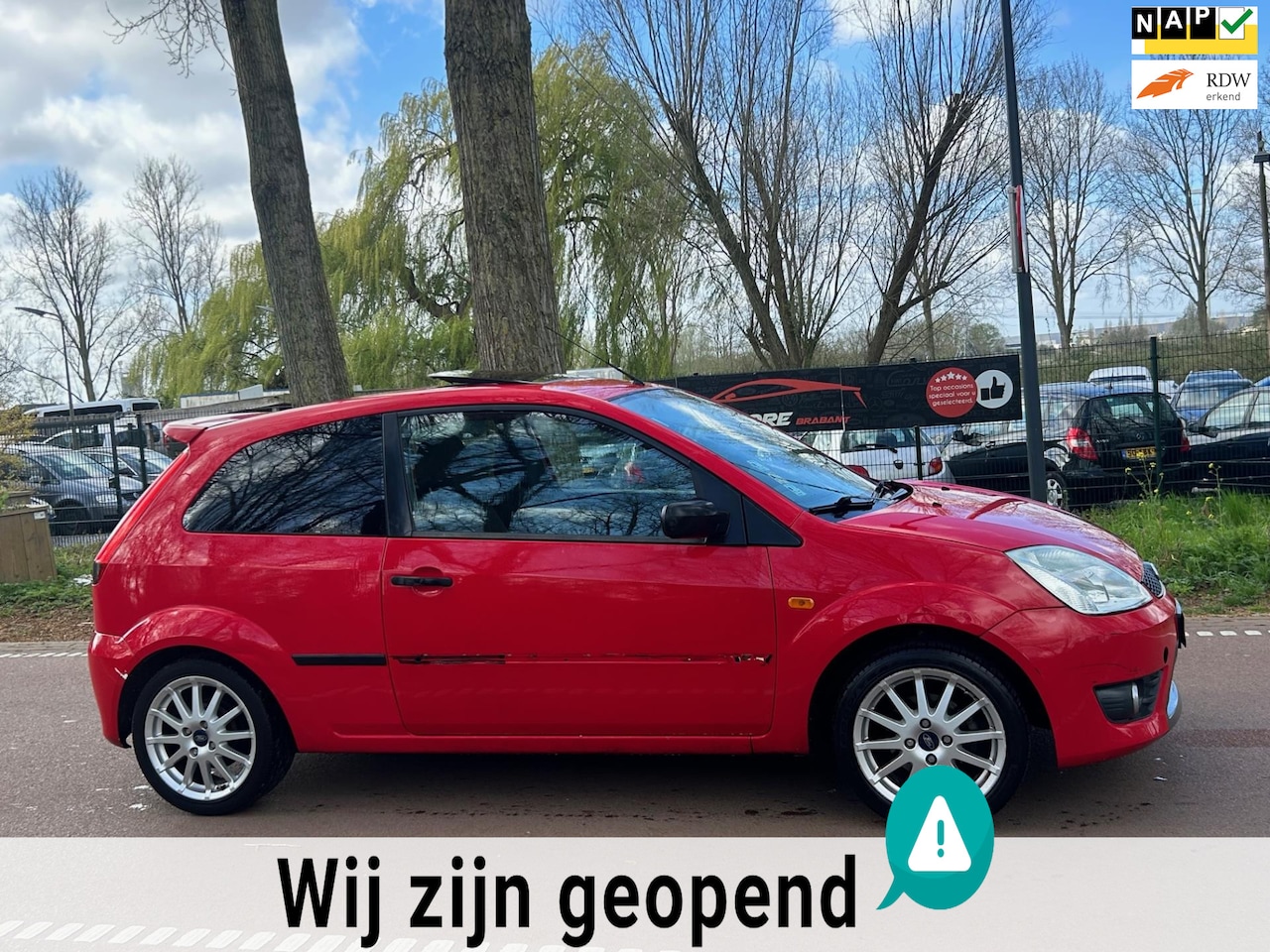 Ford Fiesta - 1.6-16V Sport SCHUIFDAK!APK!ST-LINE!KOOPJE! - AutoWereld.nl