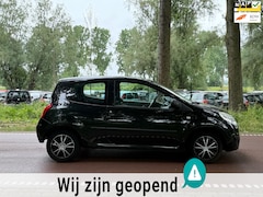 Renault Twingo - 1.2 Authentique AIRCOAPKZUINIGKOOPJE