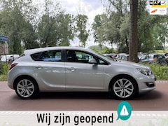 Opel Astra - 1.4 Turbo Sport + CLIMAPDCCAMERANAVIAPKKOOPJE