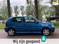 Volkswagen Polo - 1.4-16V Comfortline AUTOMAATAPKMOOIE AUTO