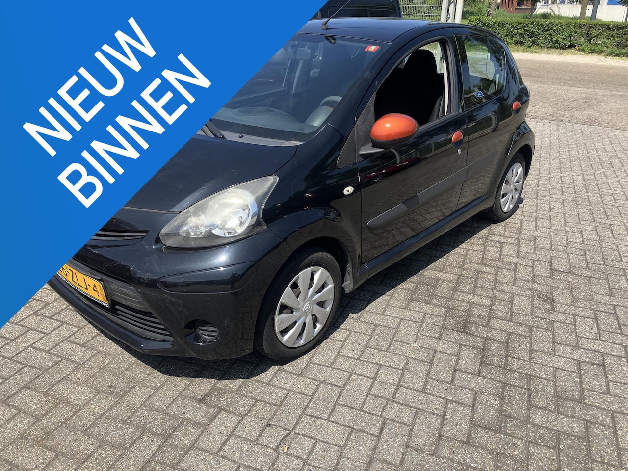 Toyota Aygo - 1.0 VVT-i Comfort Orange Koppeling slecht - AutoWereld.nl