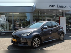 Toyota Yaris - 1.5 Hybrid FIRST EDITION LED KEYLESS AD-CRUISE LM-VELGEN APPLE/ANDROID CAMERA NAVI