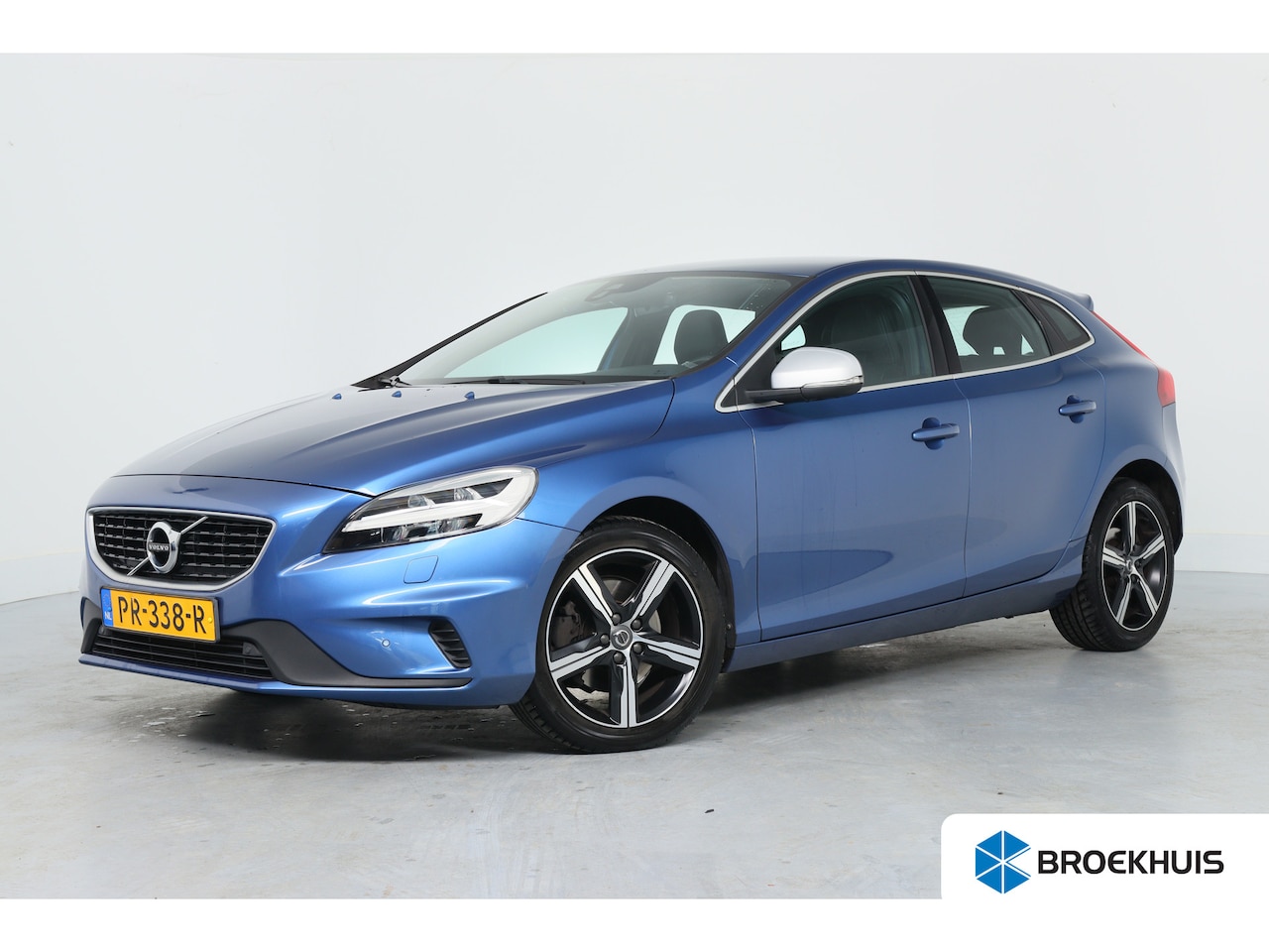 Volvo V40 - 2.0 T3 Nordic+ | Dealer Onderhouden! | R-Design | Navi | Airco | Stoelverwarming | Leder/A - AutoWereld.nl