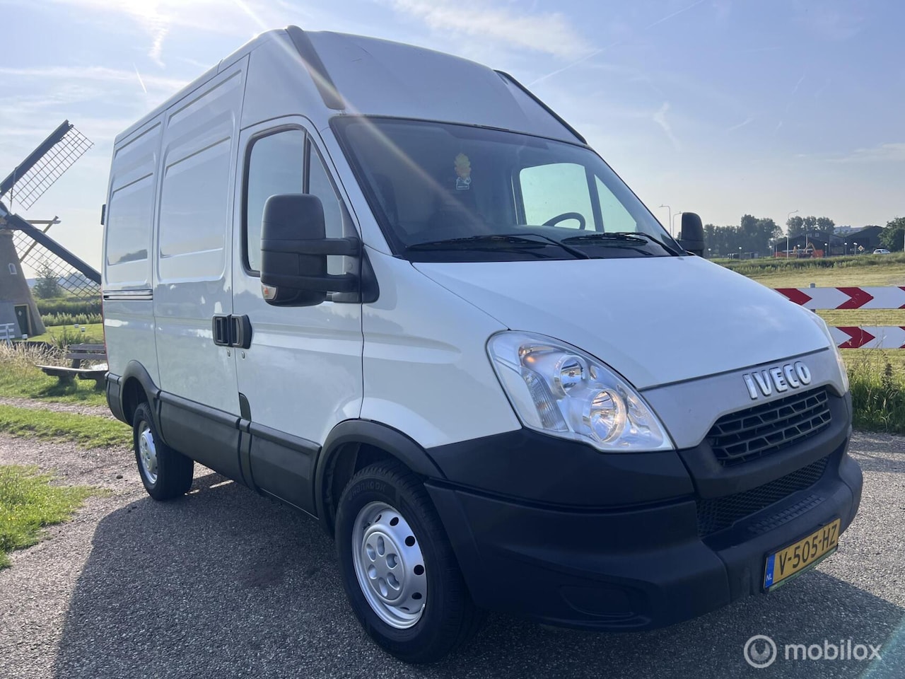 Iveco Daily - 35 S 13V 330 H3 35S13V 330 H3 - AutoWereld.nl
