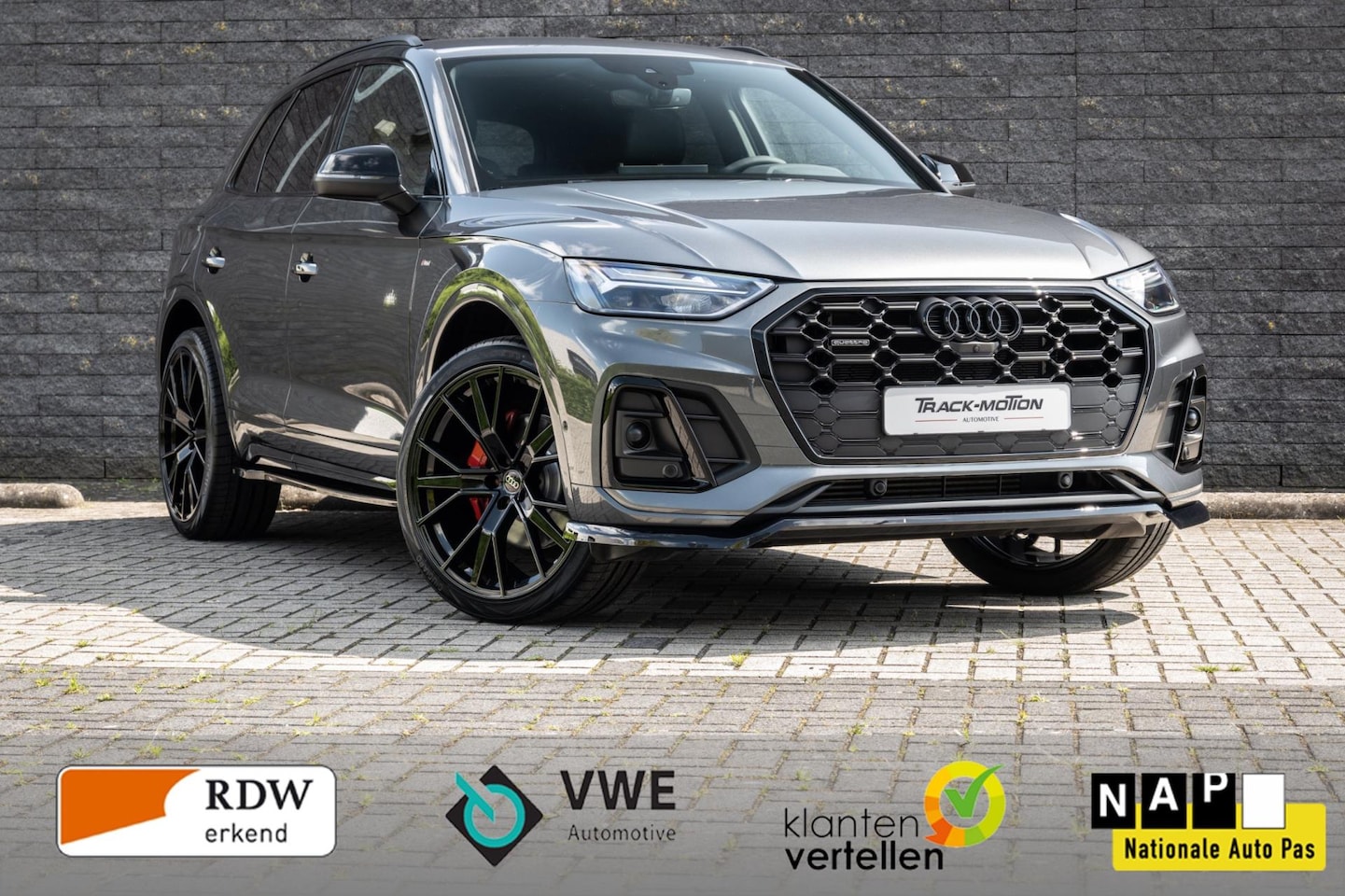 Audi Q5 - 55 TFSI e S edition Grey & Black edition - AutoWereld.nl
