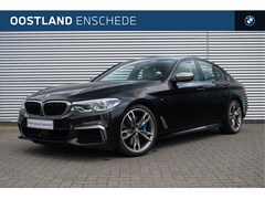 BMW 5-serie - M550i xDrive High Executive Automaat / Schuif-kanteldak / Trekhaak / Soft Close Automatic