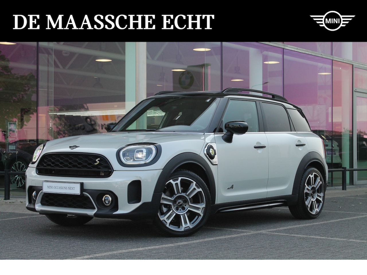 MINI Countryman - Cooper SE ALL4 Classic Automaat / Panoramadak / Achteruitrijcamera / Comfort Access / LED - AutoWereld.nl
