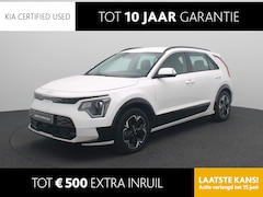 Kia Niro EV - DynamicLine 64.8 kWh | SOH 100% | 3-fase 11KW laden | Trekhaak | Navigatie | LM Velgen | E