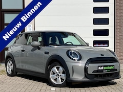 MINI Cooper - 1.5 Essential Trim Turbo 136 PK / Airco / Navigatie / Apple CarPlay / 15"LM Velgen / Park