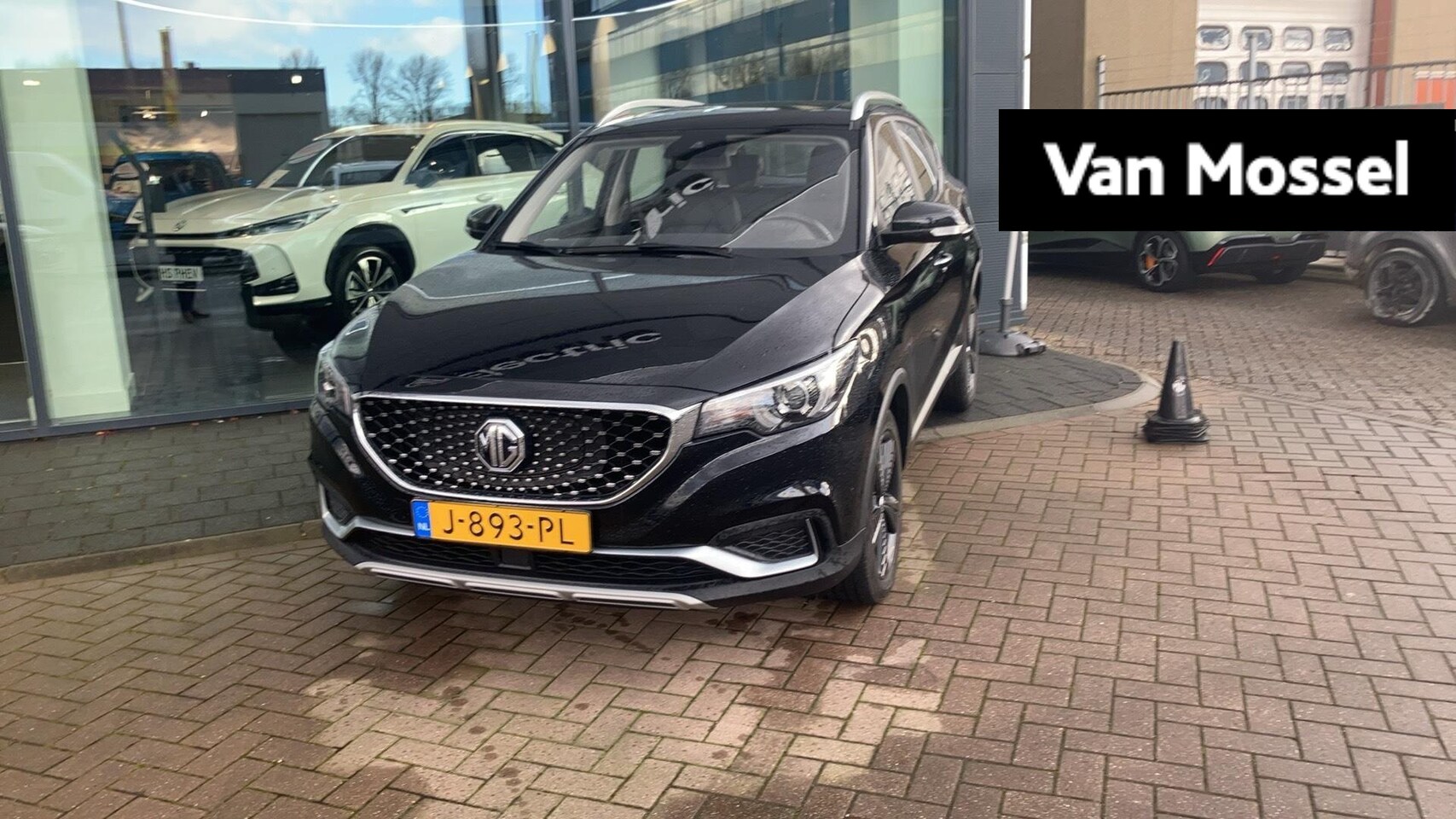 MG ZS - Luxury 45 kWh - AutoWereld.nl