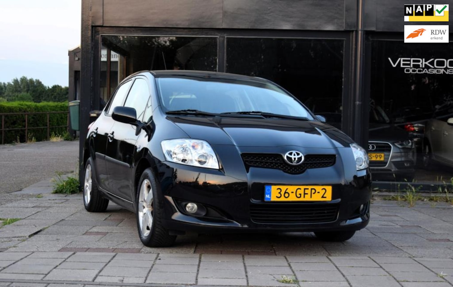 Toyota Auris - 1.6-16V Sol AUTOMAAT - AutoWereld.nl