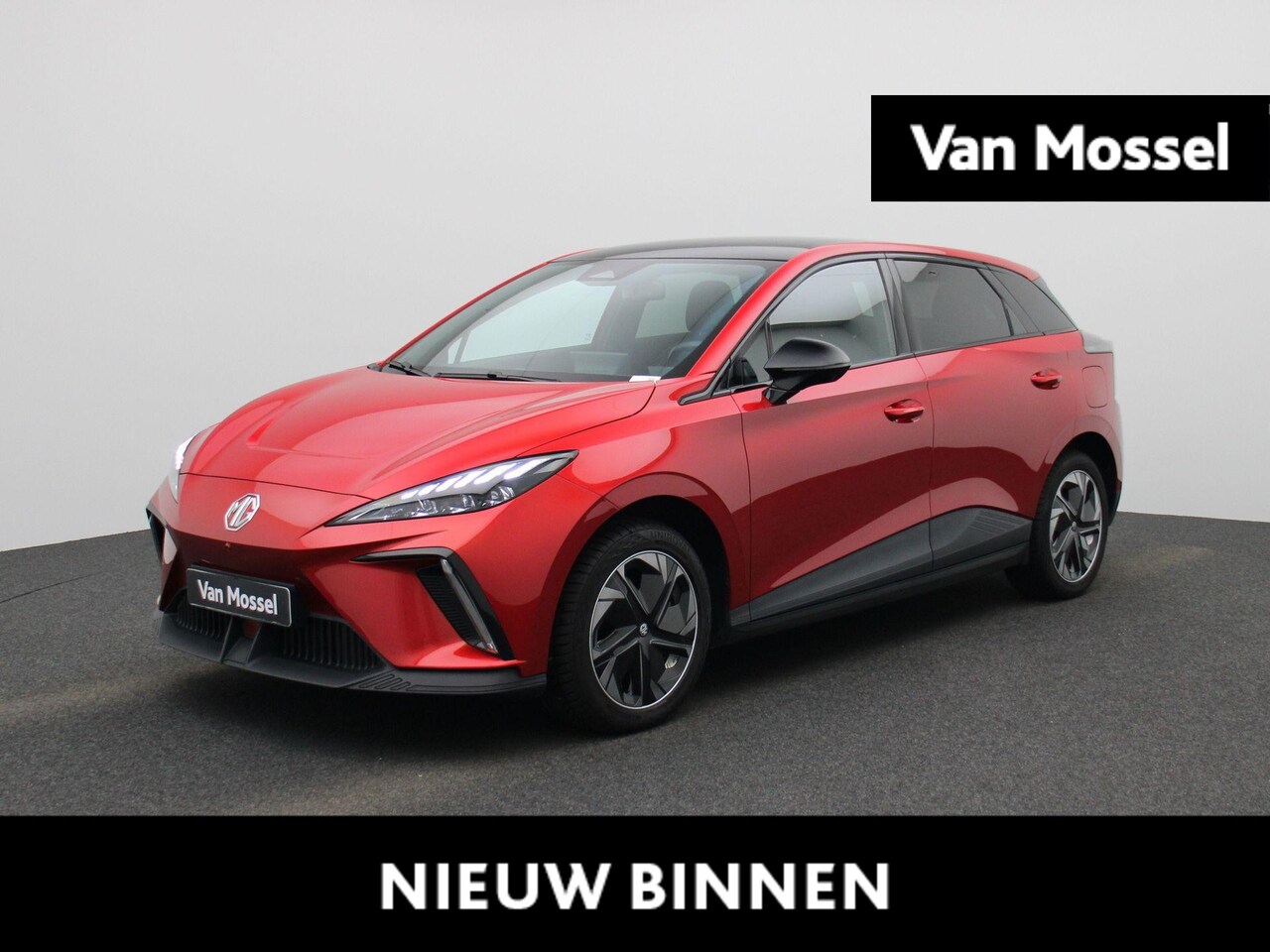 MG MG4 Electric - Luxury 64 kWh - AutoWereld.nl