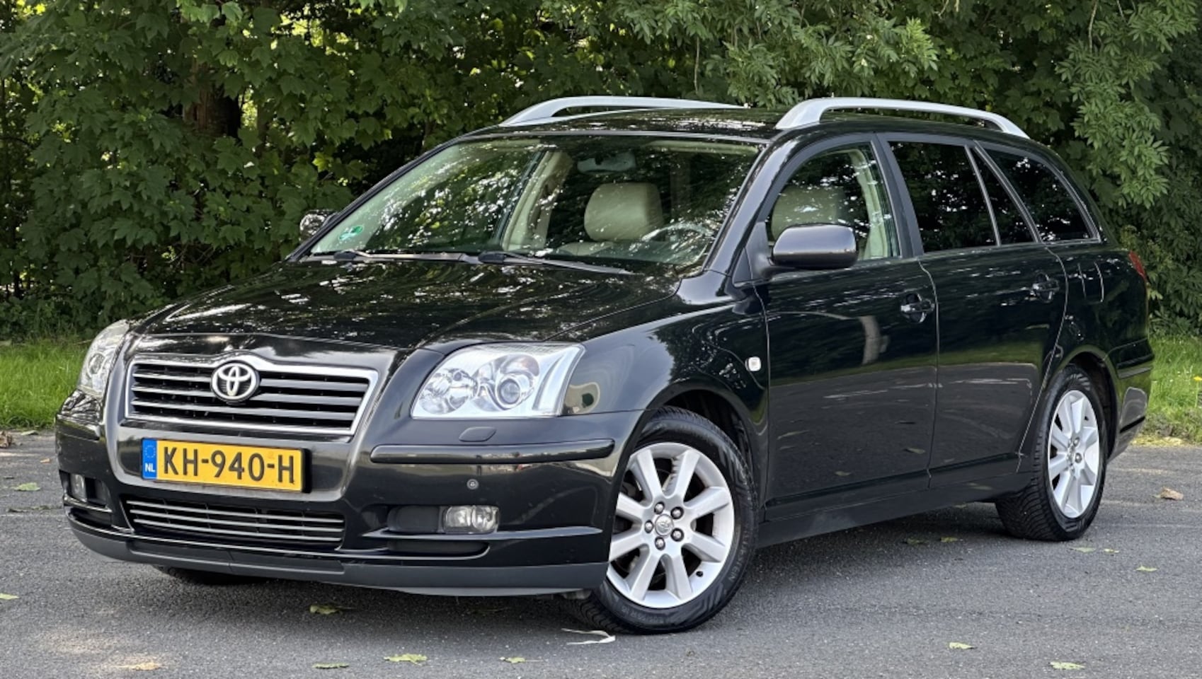 Toyota Avensis Wagon - 2.0 VVTi Executive 2.0 VVTi Executive - AutoWereld.nl