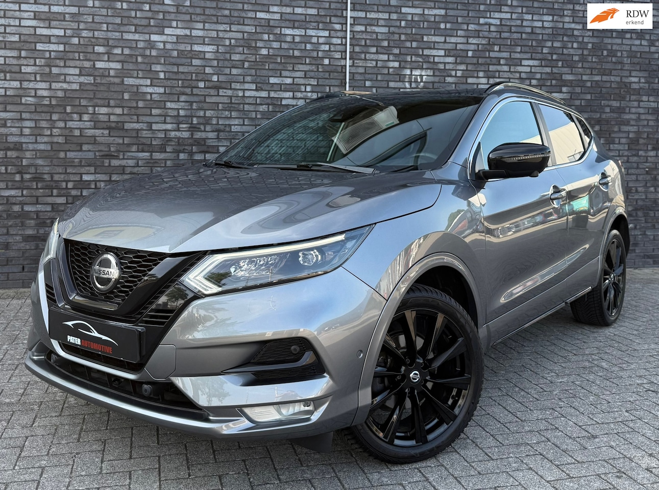 Nissan Qashqai - 1.3 DIG-T N-Tec + ACC|Panorama|Camera|1400kg Trekgewicht|Leder & Alcantara|Topstaat!! - AutoWereld.nl