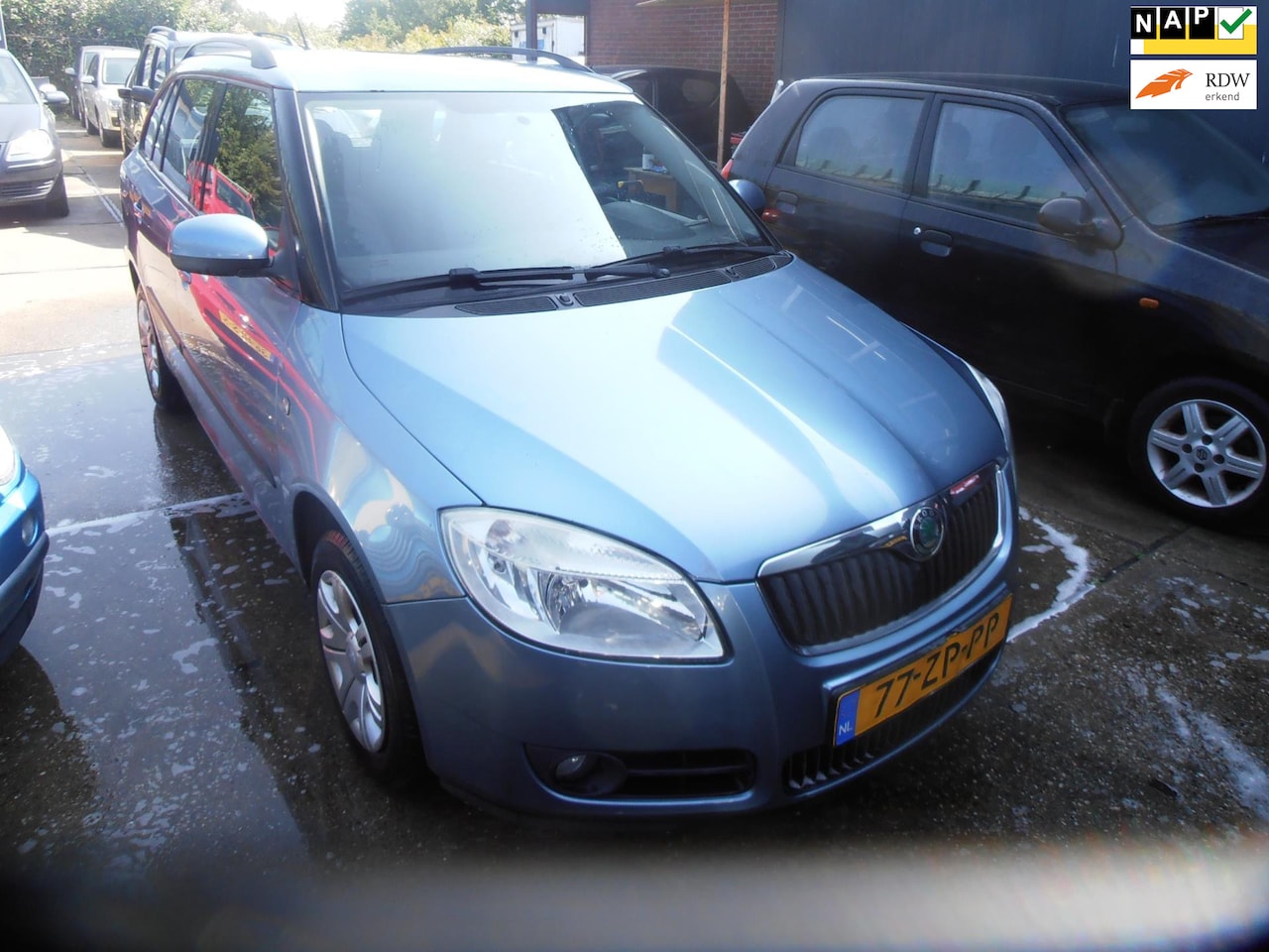 Skoda Fabia Combi - 1.4-16V Ambiente airco elek pak nap apk - AutoWereld.nl