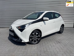 Toyota Aygo - 1.0 VVT-i x-play NAVI / LMV / CAMERA / AIRCO