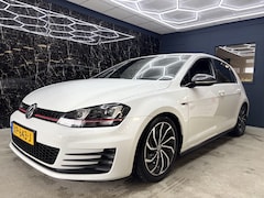 Volkswagen Golf - 2.0 GTI 220 PK
