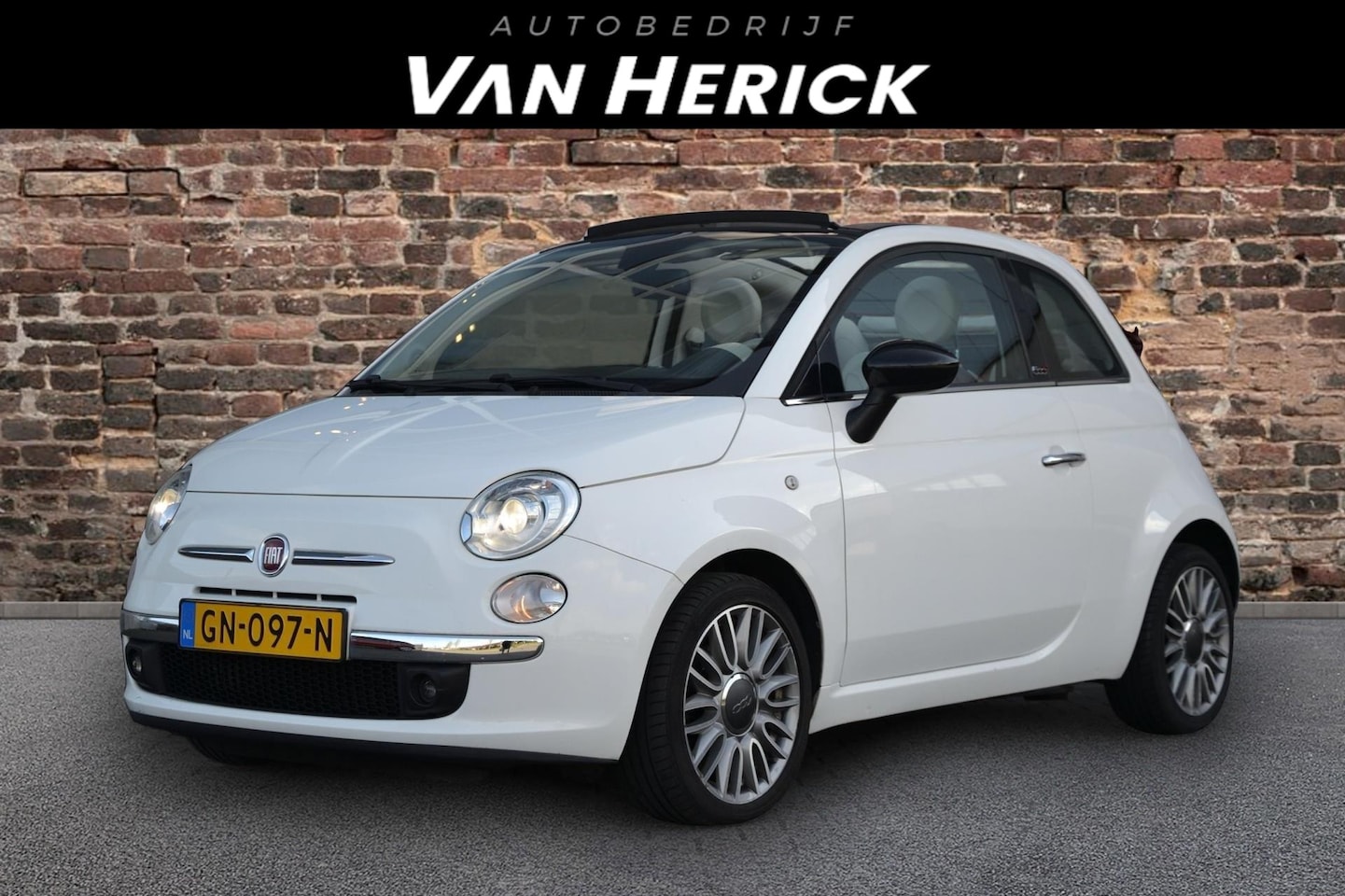 Fiat 500 C - 0.9 TwinAir Lounge| Leder | Clima | Parkeersensoren - AutoWereld.nl